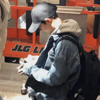 🍾 0aff27b9 telegram sticker