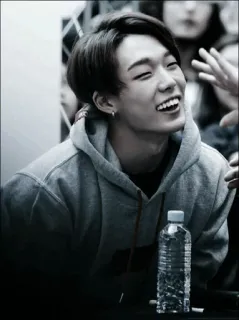 💷 939df80e telegram sticker