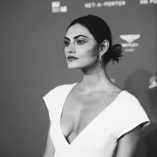 🕯 1bbf3621 Phoebe Tonkin aktris, model, selebriti, fesyen, potret telegram sticker