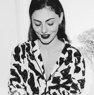 🕯 edf95985 wanita, potret, hitam putih, pakaian, mode telegram sticker