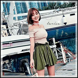 🎠 1d8b5ffc larisa phụ nữ, thuyền, váy, cười, cô gái, châu Á telegram sticker