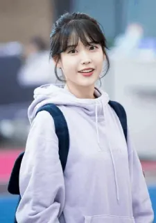 🦄 b2beb140 IU IU, celebridade, cantora, atriz, K-pop, coreana whatsapp sticker