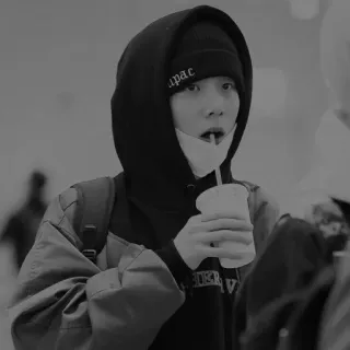 ✖️ ef0908e3 Tupac orang, hoodie, kupluk, cangkir, minum whatsapp sticker