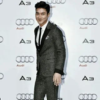 🕊 9622bdd6 Audi, A3 mężczyzna, garnitur, formalny, samochód, audi, moda whatsapp sticker