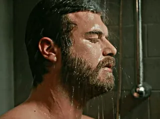 ✖ c15c2279 mann, dusche, wasser, nass, bart, porträt telegram sticker