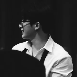 🌑 620c5104 người đàn ông, kính, chân dung, trắng đen, người, khuôn mặt telegram sticker