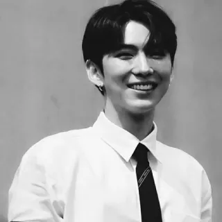 🌑 e565f1f7 đàn ông, chân dung, nụ cười, trắng đen, người, cà vạt telegram sticker