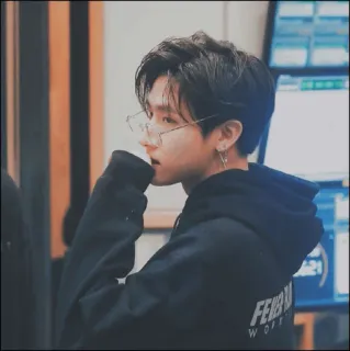 🎻 a195bcd5 FEDERAL persoon, man, bril, hoodie telegram sticker