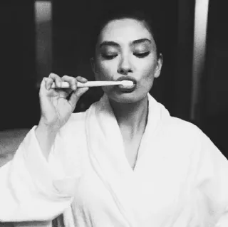 💸 97a16d10 wanita, sikat gigi, kamar mandi, jubah mandi, kebersihan telegram sticker