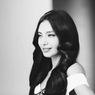 🗝 a84cd94f wanita, potret, hitam putih, berambut cokelat, profil, aktris, selebriti telegram sticker