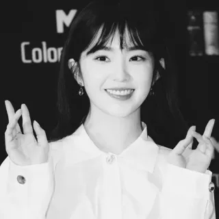 🕊 e7826afb woman, portrait, smile, face, girl, person whatsapp sticker