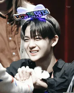 🌦 36221415 니가 젤 예뻐 portrait, person, korean, teenager, youth whatsapp sticker