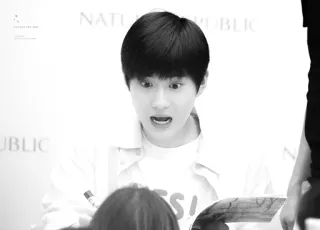 ⛓ 611bee15 YES! osoba, tak, ekscytacja, celebryta, koreański, niespodzianka telegram sticker