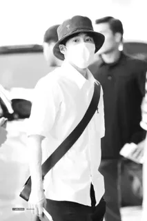 ⛓ 784173fd mężczyzna, moda, streetwear, kapelusz bucket, maska, styl, czarno-białe telegram sticker