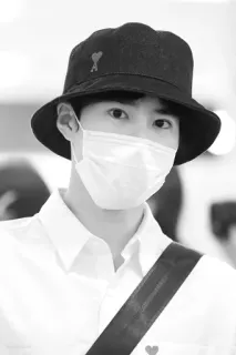 ⛓ c6e8cd38 mężczyzna, maska, kapelusz, portret, moda, koreański, bucket hat telegram sticker