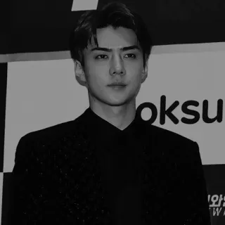 🗞 0096b136 oksu portret, man, koreaans, beroemdheid, zwart wit telegram sticker