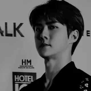 ⚓️ d90b89dd HEADLINER MANILA
PHOTO BY: GIA ALLANA portret, man, zwart-wit, beroemdheid, foto telegram sticker