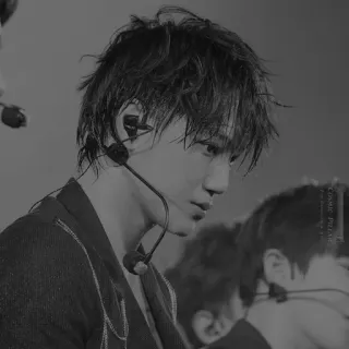 🌪 f514a7f8 COSMIC PULSE personne, musique, cosmique, impulsion whatsapp sticker