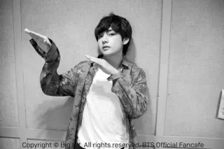 🗞 1a03a214 Copyright © Big Hit. All rights reserved. BTS Official FanCafe kpop, bts, muziek, beroemdheid, fan, fotografie telegram sticker