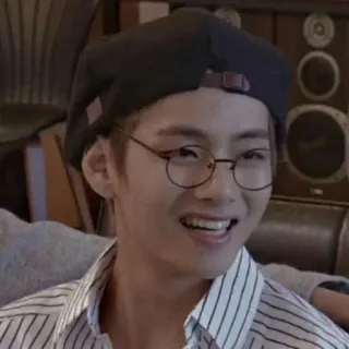 😄 a48c01a1 V kpop, singer, celebrity, v, bts whatsapp sticker