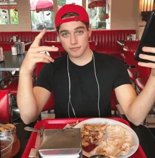 🛋 94db229e man, eating, food, restaurant, selfie, portrait, boy, lunch telegram sticker