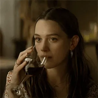 🧊 30788467 女人, 喝酒, 葡萄酒, 肖像, 人 telegram sticker