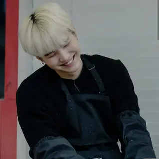 💮 1f4dd536 Suga Suga, BTS, K-Pop, Idol, Min Yoongi, Muzyk, Uśmiech whatsapp sticker