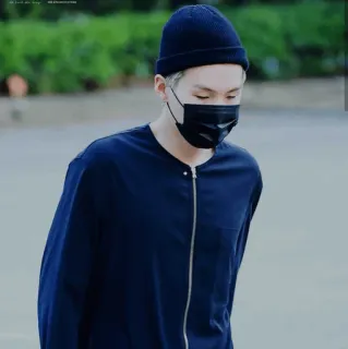 💮 fd8ad65a mężczyzna, czapka, maska, osoba, casual, portret whatsapp sticker