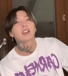 🙄 57e709fe telegram sticker