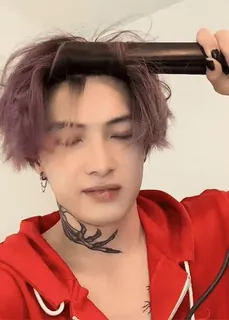 😄 fe2e23c0 Person, Frisur, Stil, Haare, Make-up, männlich telegram sticker