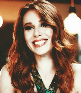 ✨ 81996ad0 ผู้หญิง, ยิ้ม, ภาพเหมือน, ผมแดง, มีความสุข, คน telegram sticker