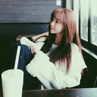 🐾 40b842f1 mulher, menina, sentada, janela, bebida, sonhando acordada telegram sticker