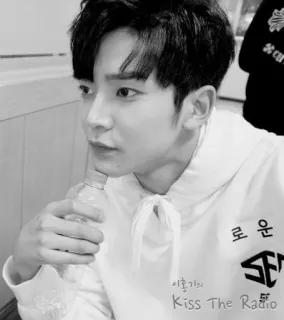 🎲 37517fa1 로윤 Persoon, Koreaans, Portret, Man, Idool telegram sticker