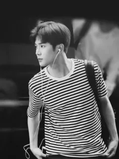 🎲 f92f36ad telegram sticker