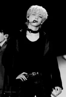 🌚 9f2df535 K-pop, Musica, Cantante, Performance telegram sticker