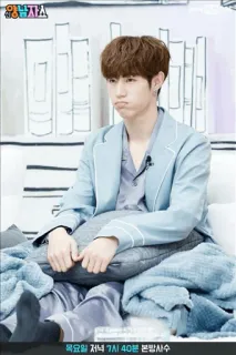 🙁 06166bb5 목요일 저녁 7시 40분 본방사수 coreano, testo, uomo, pigiama, programma tv, attore telegram sticker