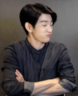 😒 57c90217 uomo, persona, braccia conserte, serio, ritratto telegram sticker