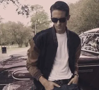 💀 4432828f Mann, Sonnenbrille, Auto, Retro, Vintage, Stil telegram sticker