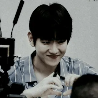 🕊 48c1c7f6 ผู้ชาย, คน, ภาพเหมือน, ผู้ชาย, ในร่ม telegram sticker