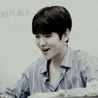 🕊 ef15973b REPL BLIC telegram sticker