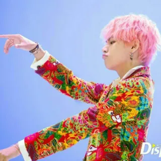 🍌 00d3c7ed V K팝, BTS, 뷔, 아이돌, 가수, 한국 telegram sticker