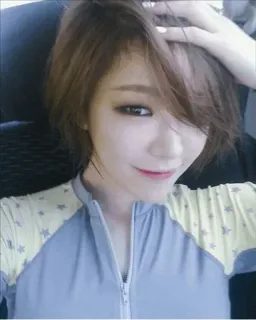 🍎 f589c2d9 femme, portrait, selfie, asiatique, jolie, fille, féminin telegram sticker