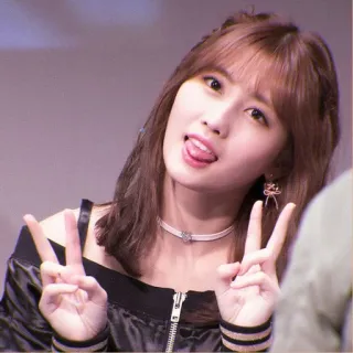 🥨 6602930a kpop, ไอดอล, ผู้หญิง, ชูสองนิ้ว, น่ารัก telegram sticker