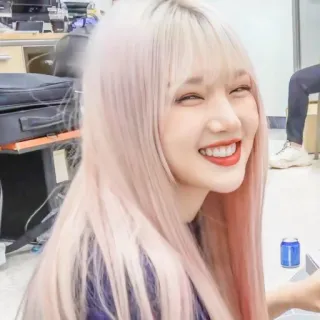 😄 101c350a donna, ritratto, sorridente, capelli rosa, asiatica telegram sticker