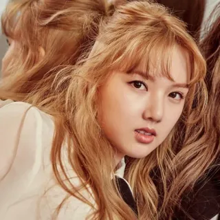 🤨 8b496e25 persona, donna, ritratto, viso, capelli biondi, bellezza telegram sticker