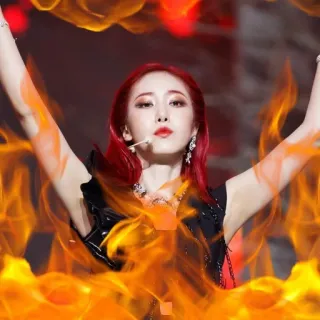 🔥 b48bdb44 donna, capelli rossi, fiamme, palco, performance telegram sticker