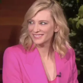 🏳️‍🌈 9d9f8308 Cate Blanchett attrice, celebrità, donna, capelli biondi, blazer rosa telegram sticker