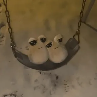 😕 b68f42ce カエル, ブランコ, ぬいぐるみ, 雪, 悲しい, ミーム telegram sticker