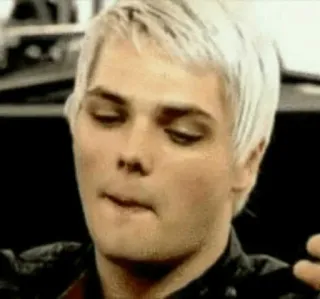 ☹️ 093b9d2c Gerard Way orang, penyanyi, My Chemical Romance, emo, selebriti telegram sticker