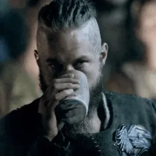 ⚔ 9cdff532 Ragnar Lothbrok Vikings wikingowie, Ragnar Lothbrok, historia, serial TV, mężczyzna, broda telegram sticker